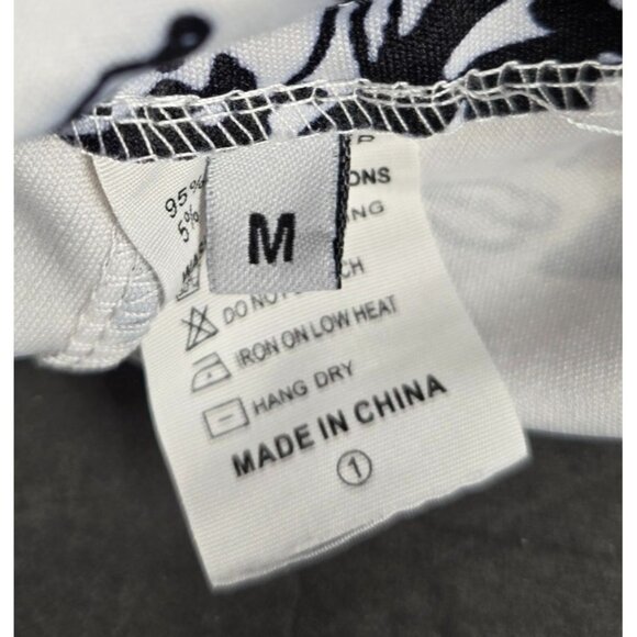 Black & White News Print Flared Stretch Leggings High Flare Medium Y2K - Picture 3 of 8